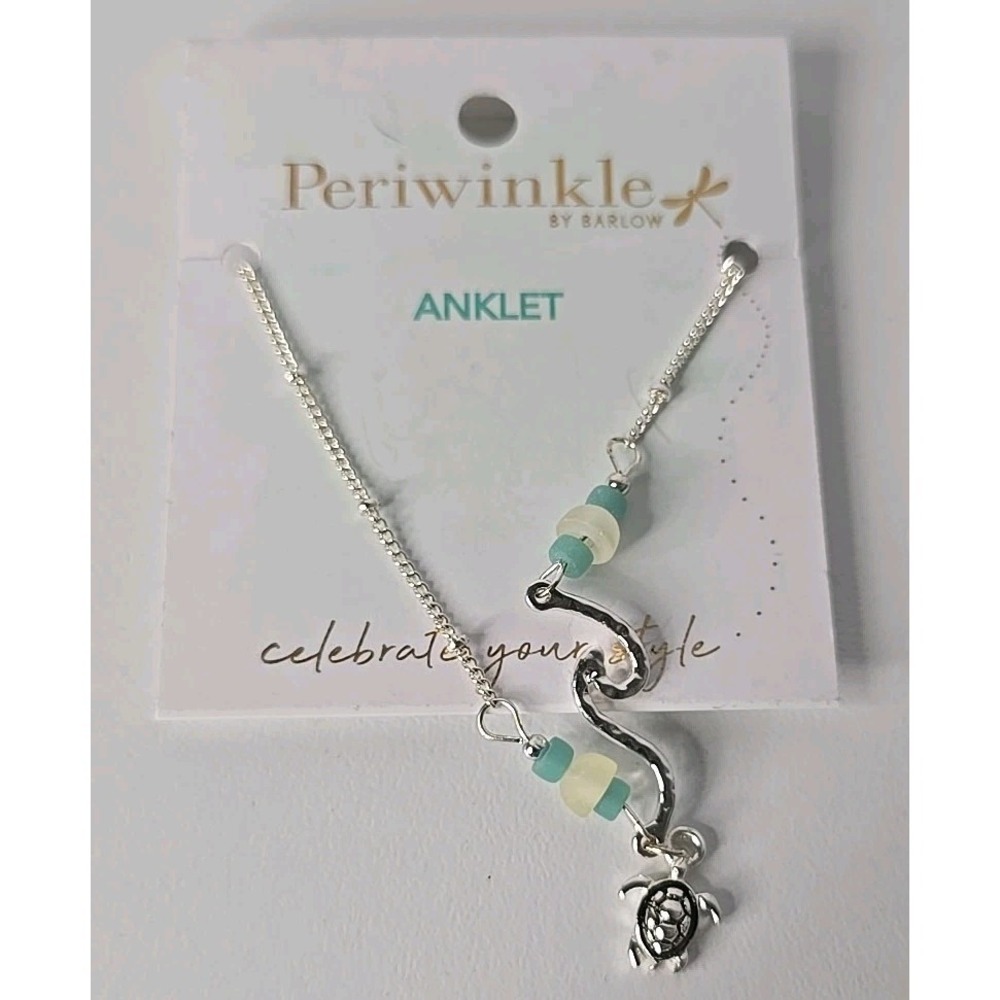 Periwinkle by Barlow Turtle Charm & Wave anklet‎